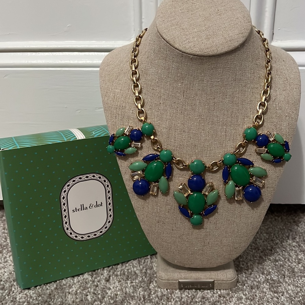 Stella & dot Juniper statement necklace